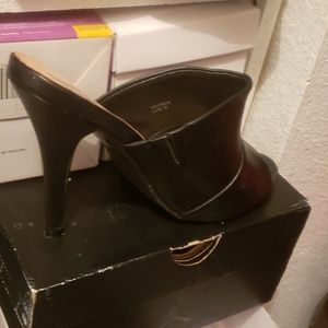 signature heels